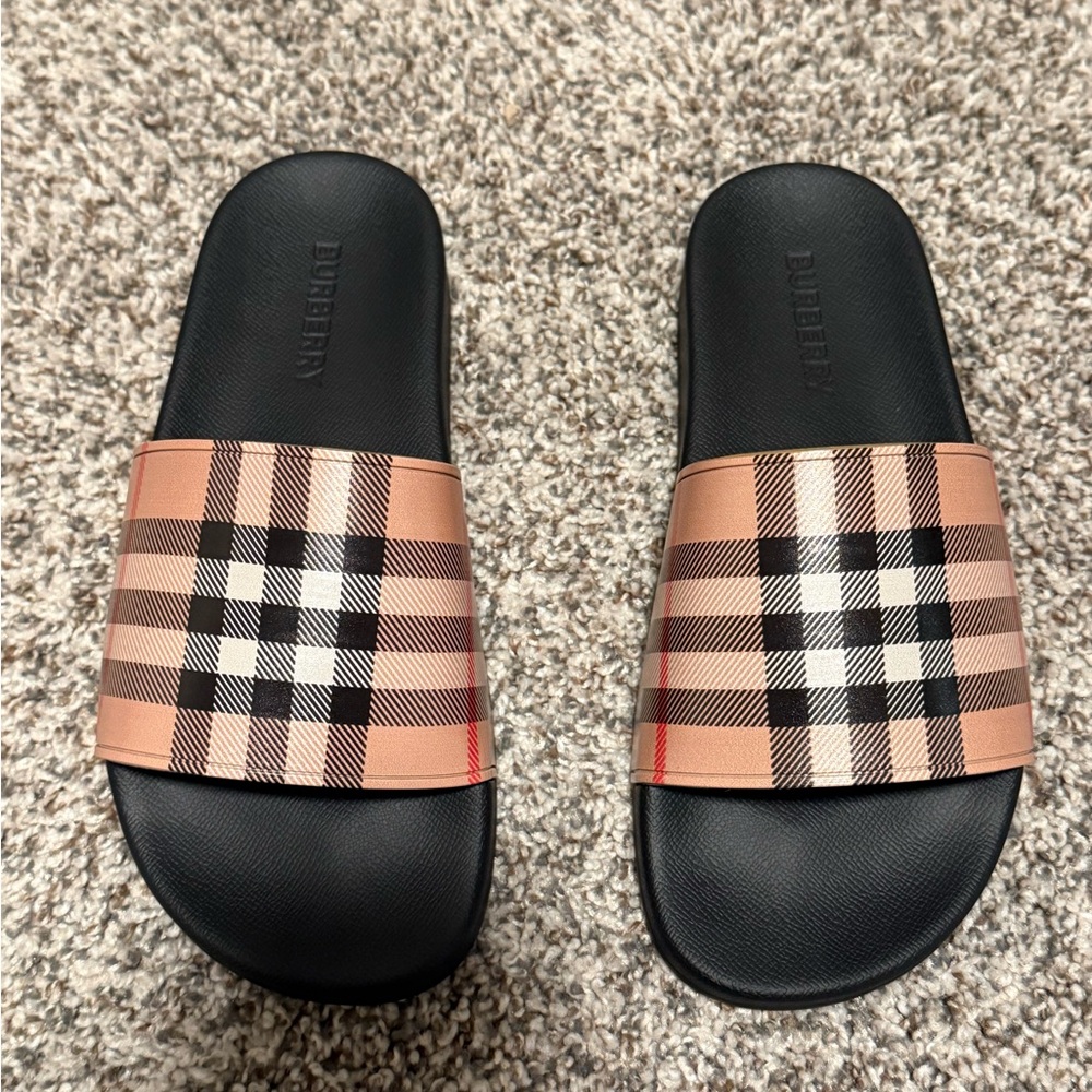 Burberry Woman’s Furley Vintage Slides - Picture 2 of 8